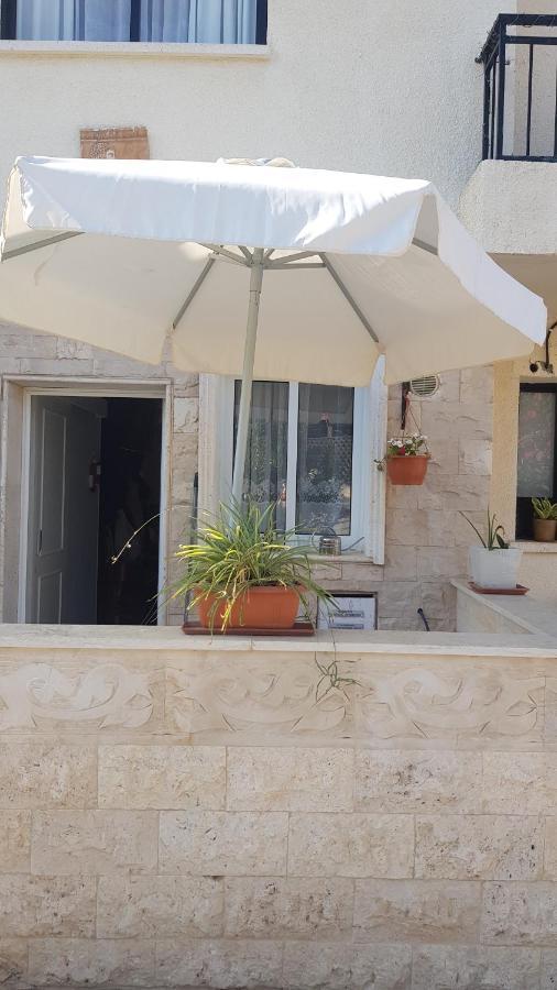Isabella Court Townhouse Near Venus Beach And Lidl Paphos Exterior photo