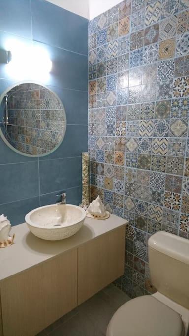Isabella Court Townhouse Near Venus Beach And Lidl Paphos Exterior photo