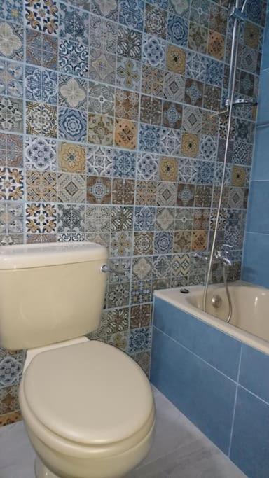 Isabella Court Townhouse Near Venus Beach And Lidl Paphos Exterior photo