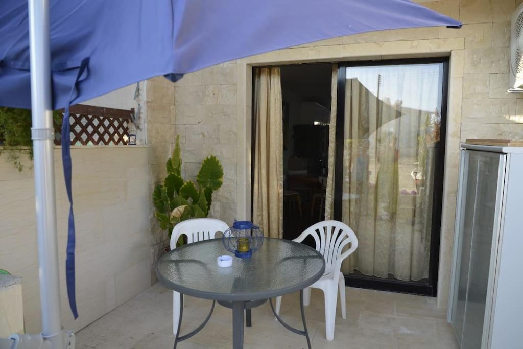 Isabella Court Townhouse Near Venus Beach And Lidl Paphos Exterior photo