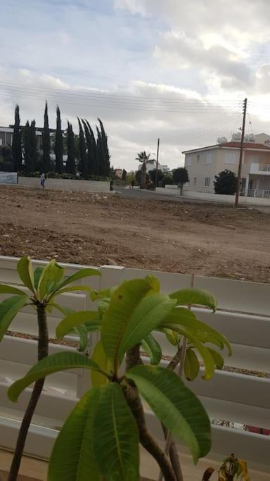 Isabella Court Townhouse Near Venus Beach And Lidl Paphos Exterior photo