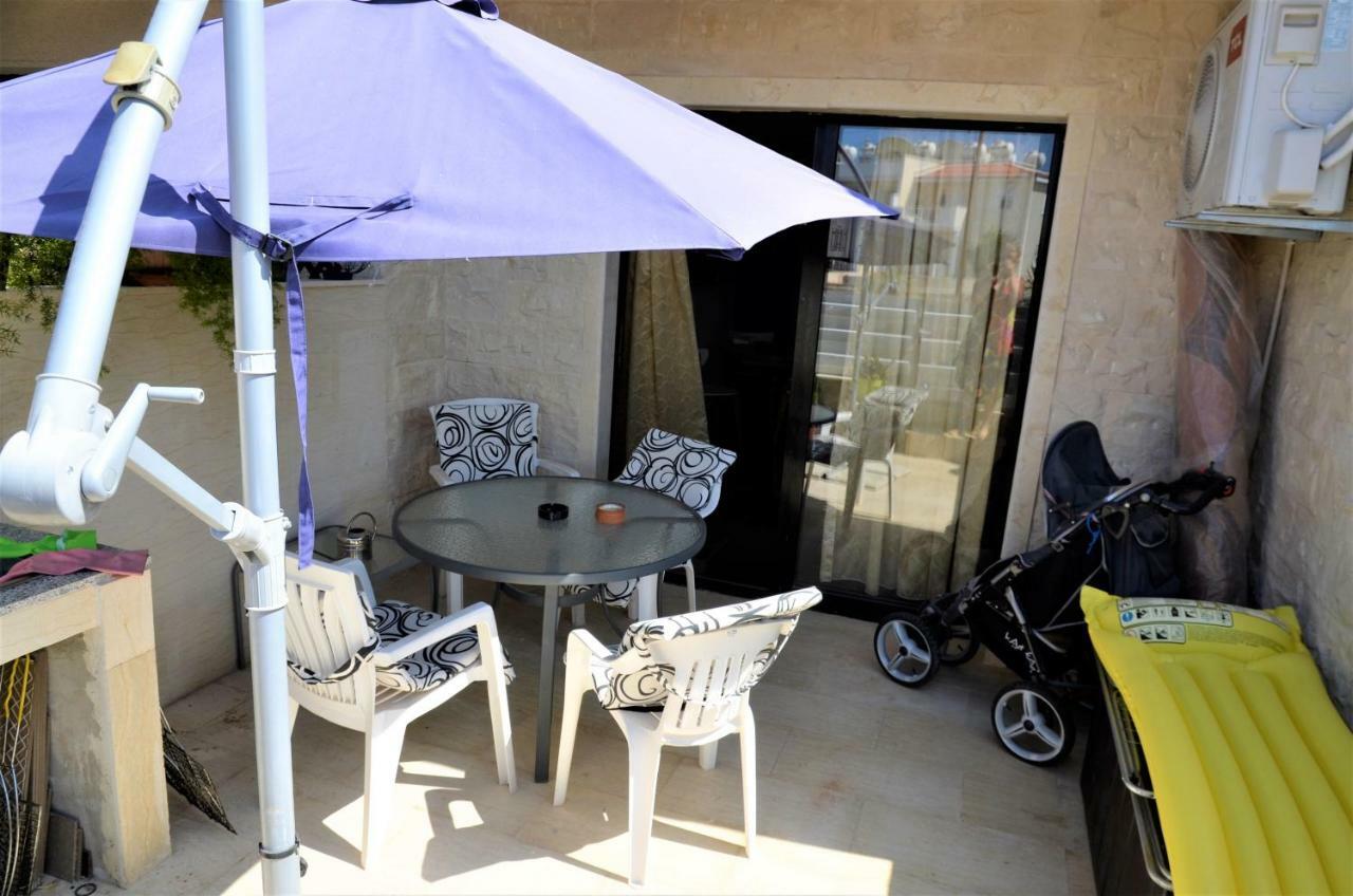 Isabella Court Townhouse Near Venus Beach And Lidl Paphos Exterior photo